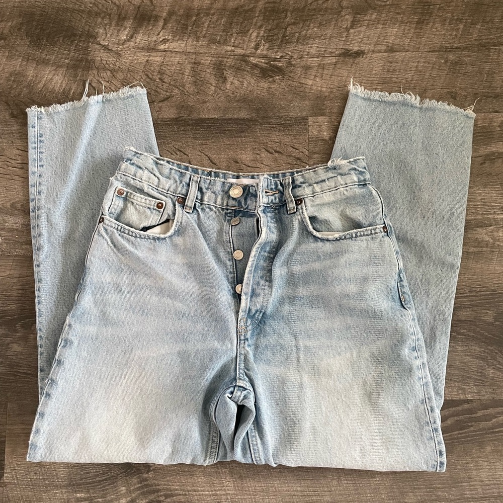 Zara Light Blue Distressed Jeans 🐋